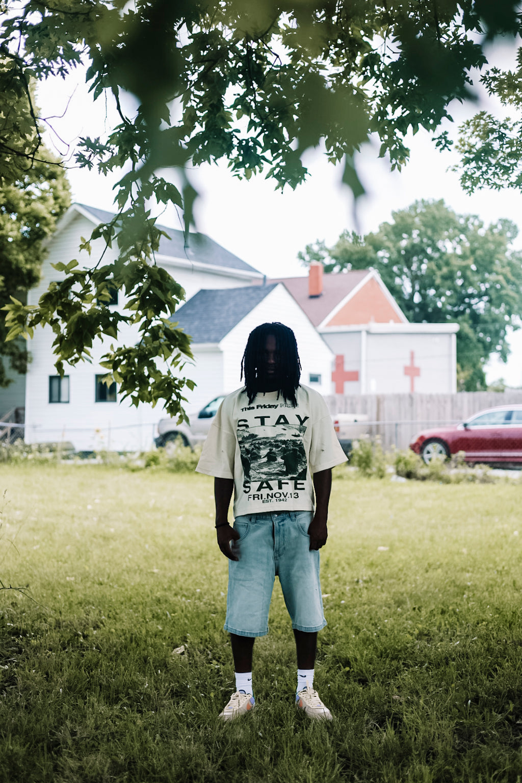 WAR TEE
